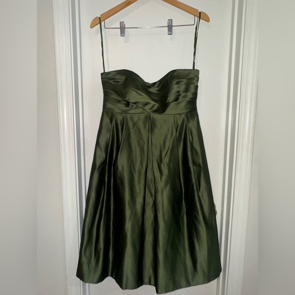 Melissa Sweet Dresses & Skirts - Melissa Sweet Strapless Satin Dress in Deep Green